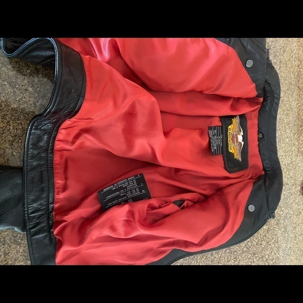 Harley Davidson Women's Black/Red Leather Jacket EUC X Small - Picture 9 of 10